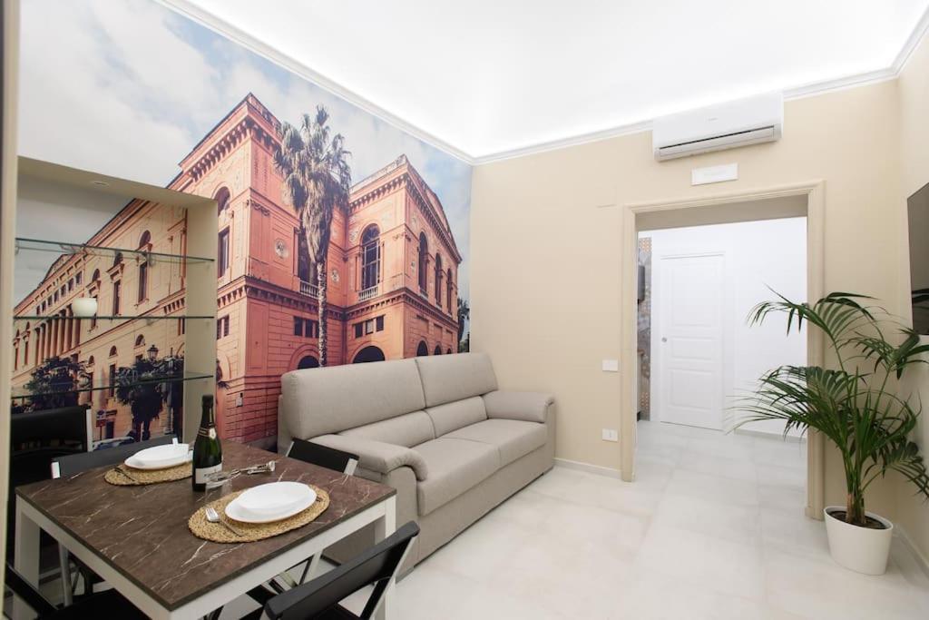 Alessia Holiday House 90Mq Salerno Centro ภายนอก รูปภาพ
